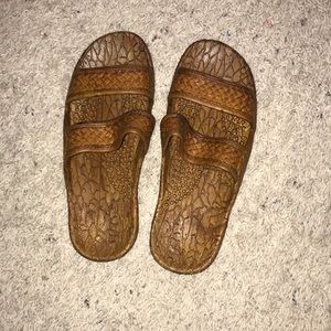 never worn jandals